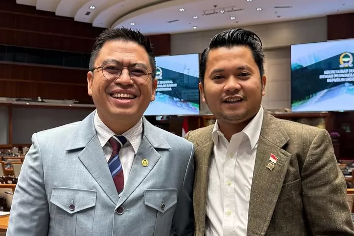 Paripurna DPR, Slamet Ariyadi Meminta Pemerintah Perbaiki Akses Jembatan Suramadu Menjelang Lebaran (Ilustrasi)