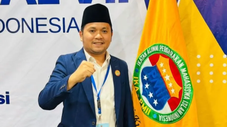 Terpilih Menjadi Ketua Umum IKA PMII, H. Slamet Ariyadi Komitmen Kembali ke Khittah Dibawah Naungan PBNU 1 Terpilih Menjadi Ketua Umum IKA PMII, H. Slamet Ariyadi Komitmen Kembali ke Khittah Dibawah Naungan PBNU