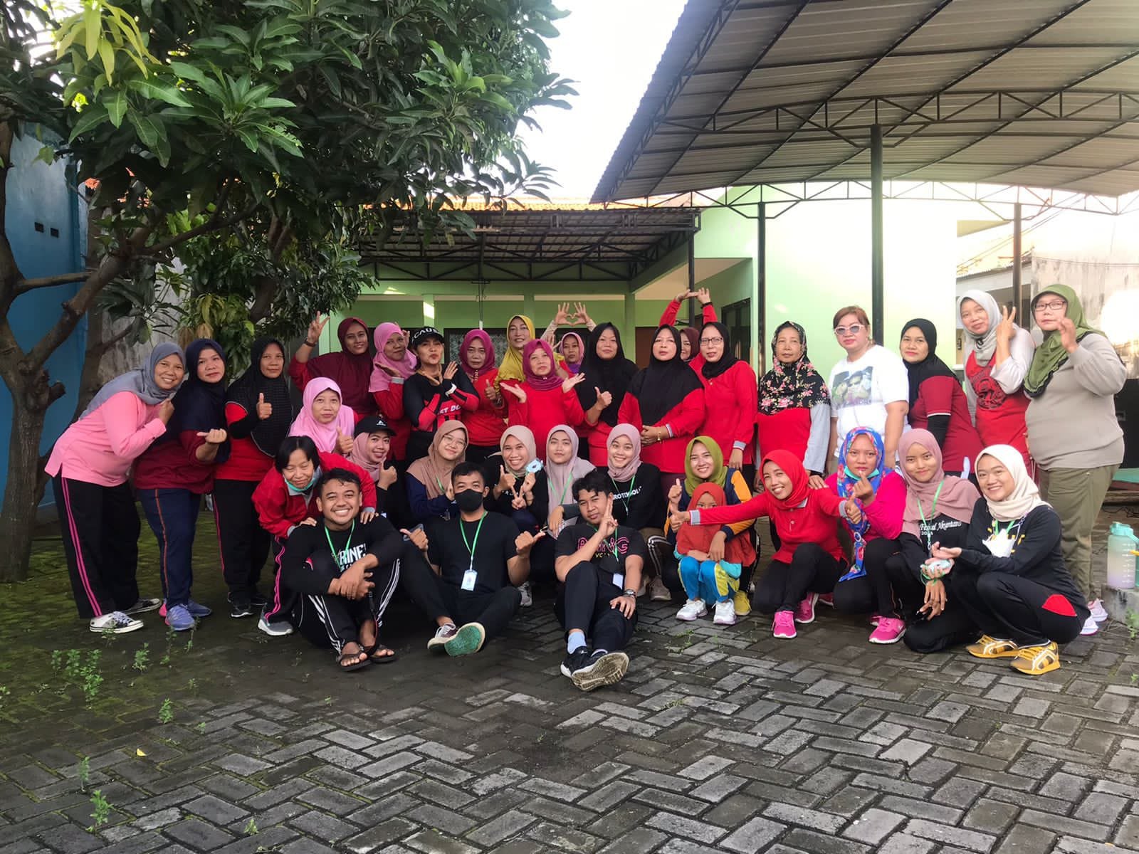 Mahasiswa UTM Adakan Peningkatan Kebugaran Jasmani Bersama Warga Desa Plumbungan
