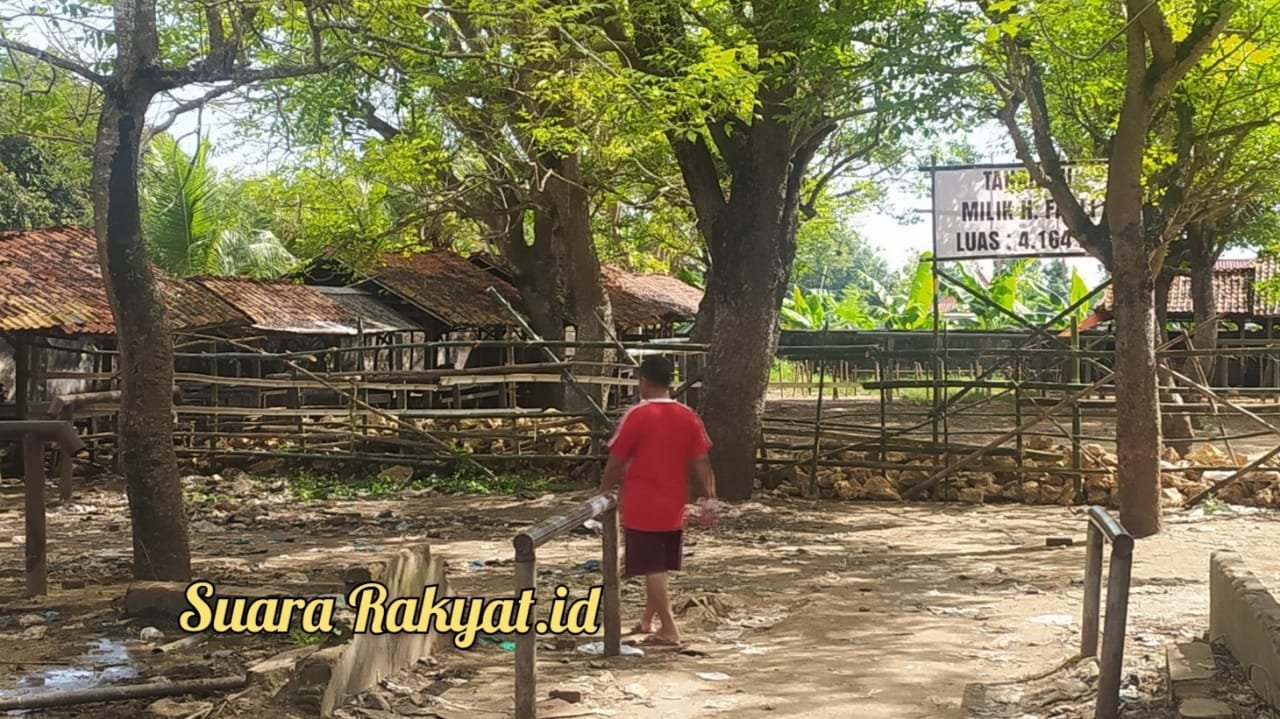 Pasar Bringkoneng Kembali di Pagar oleh Pihak Pengklaim