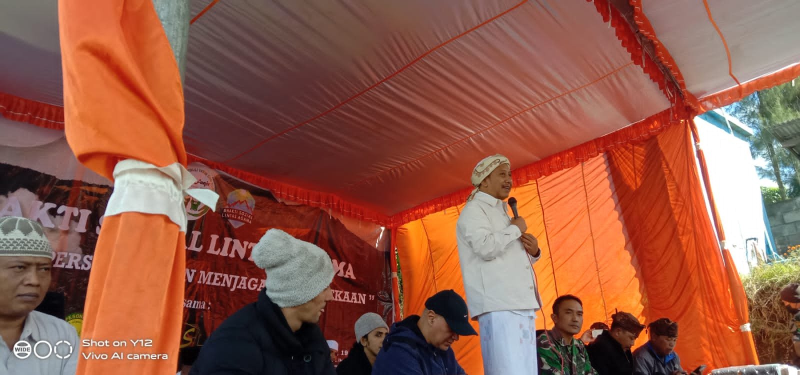 DNS Madura : Pecinta Sholawat Touring ke Bromo, Gelar Bakti Sosial Lintas Agama.