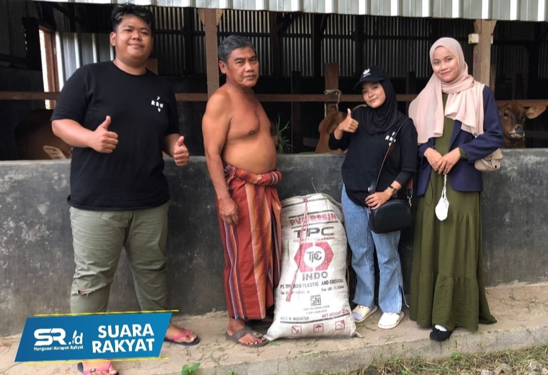 Sosialisasi Pencegahan Wabah PMK: Mahasiswa UTM Kunjungi Peternak Sapi Desa Trageh Bangkalan