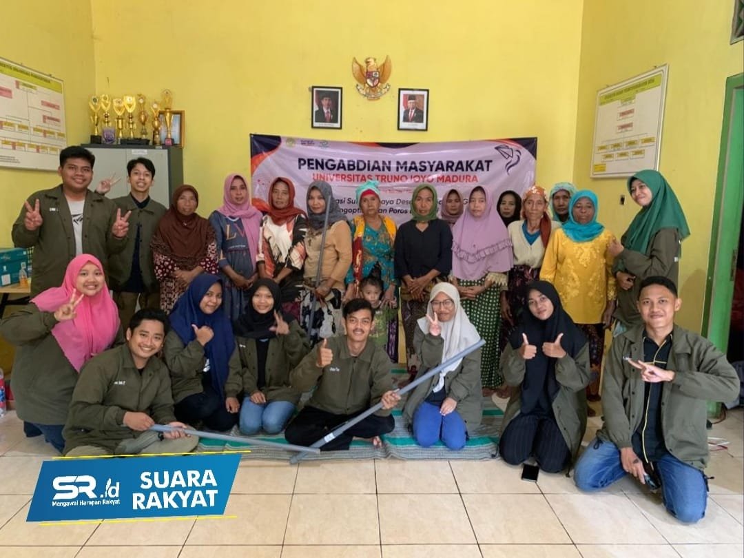 Teknlologi Tepat Guna: Mahasiswa KKN T-126 UTM Ubah Paralon Jadi Alat Penabur Benih Jagung