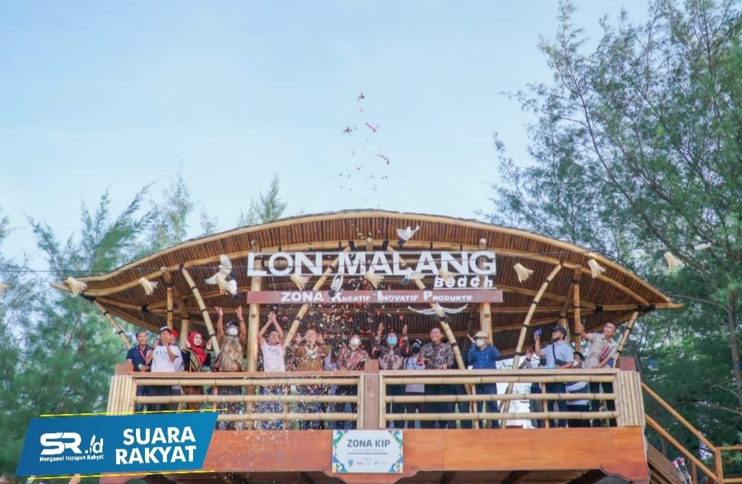 Wisata Pantai Lon Malang, Desa Bira Tengah, Kecamatan Sokobana, Kabupaten Sampang
