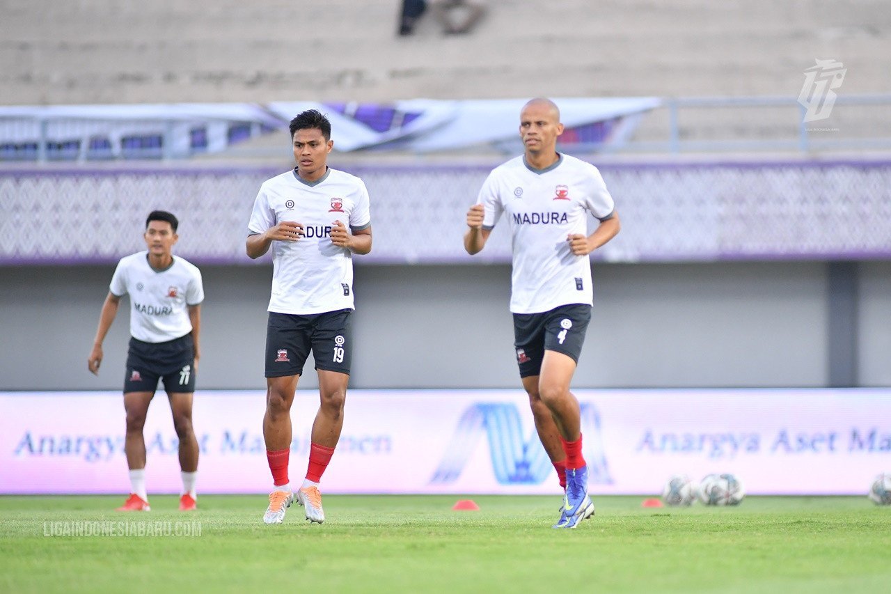 COO Madura United Annisa Zhafarina: Jangan Jemawa, tetap Low Profile dan Fokus Setiap Laga
