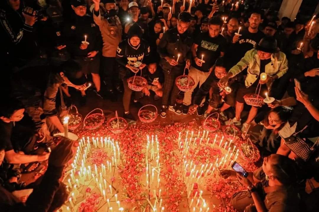 Melangitkan Doa untuk Korban Tragedi Kanjuruhan Malang