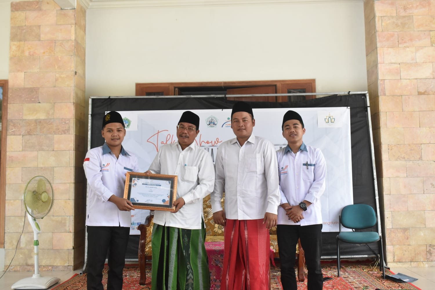 FORKOM Gelar Peringatan Hari Santri dengan Talkshow dan Kuliah Tamu