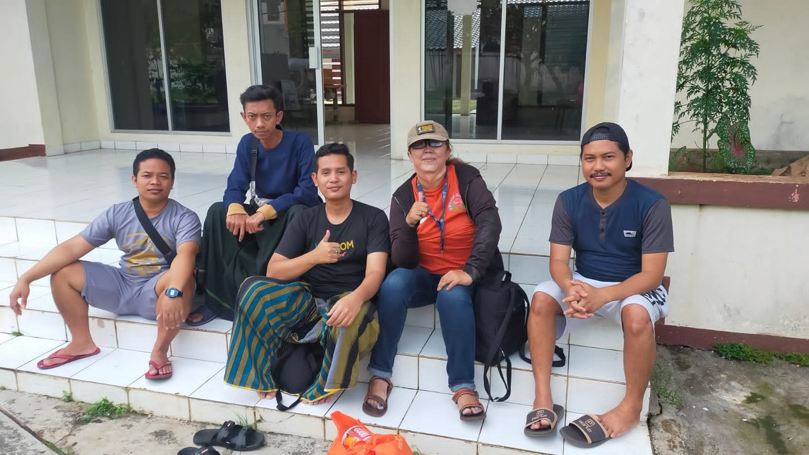 Korban Penipuan Pekerja Migran di Kamboja Asal Madura Dipulangkan. Anggota DPR-RI Apresiasi Dubes RI untuk Kamboja