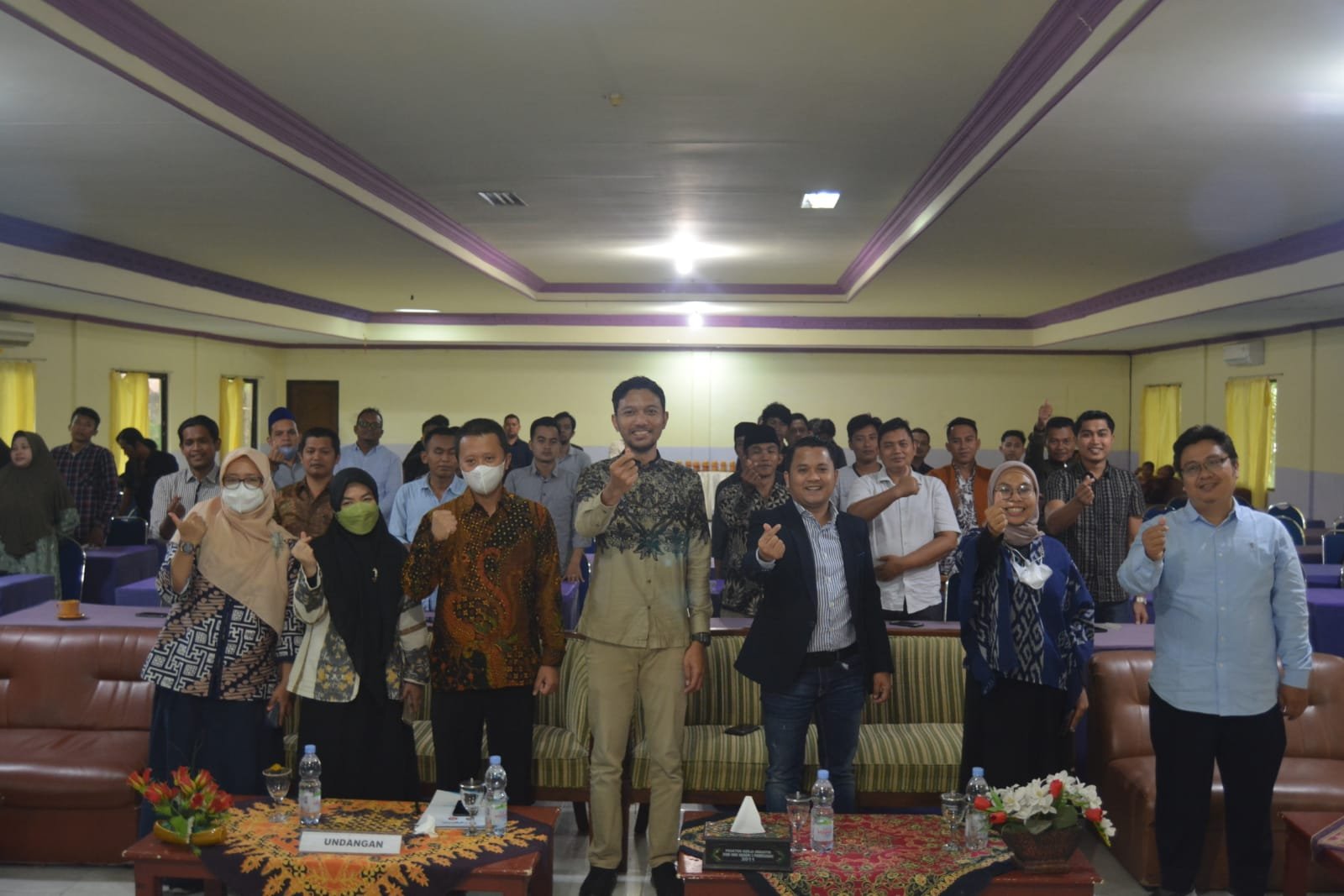 Slamet Ariyadi (nomor 3 dari kanan) bersama kominfo dalam pelatihan DEA.