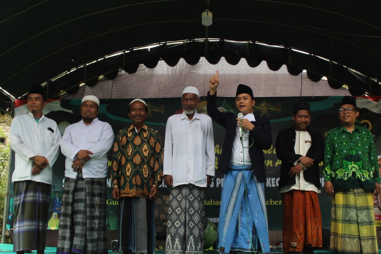 Slamet Ariyadi dalam acara launching cabis guru ngaji dan pelantikan pergunu Pragaan, Sumenep (Selasa, 22/11).
