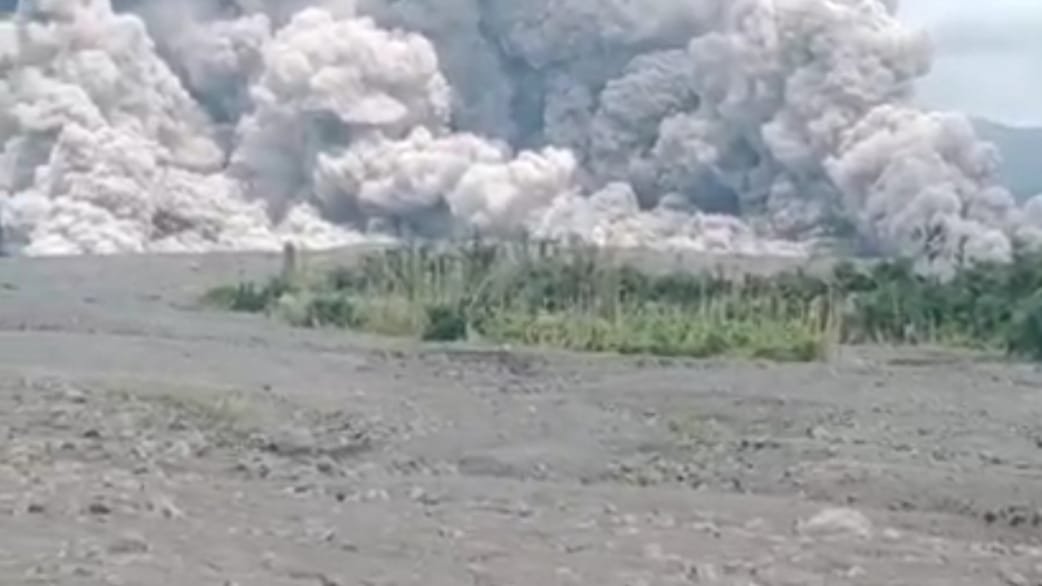 Status Gunung Semeru dinaikkan dari Siaga menjadi Awas