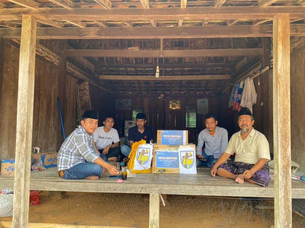 Berikan Bantuan Terhadap Korban Kebakaran, Ketua KNPI Kokop: Pemuda Harus Dekat dengan Masyarakat
