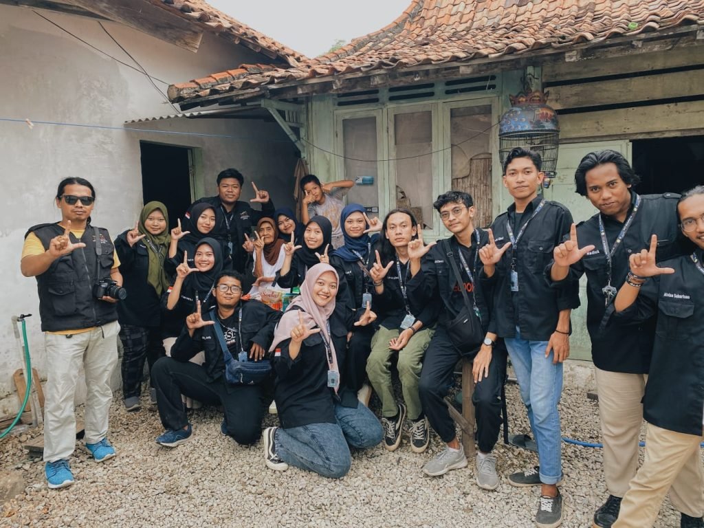 Berkolaborasi dengan LKS LU Bina Madura Mandiri, Abdimas UTM Beri Sembako Untuk Lansia 2 Berkolaborasi dengan LKS LU Bina Madura Mandiri, Abdimas UTM Beri Sembako Untuk Lansia