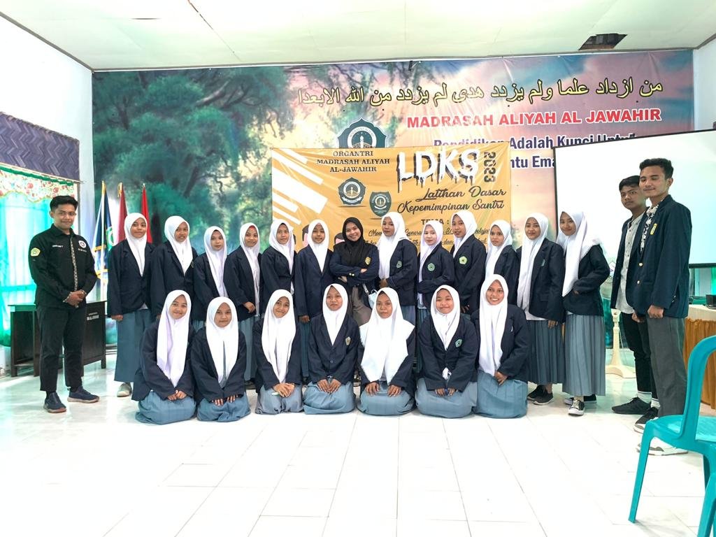 Lakukan Safari Pendidikan ke 64 Sekolah, HIMASA UTM Optimis Bangkitkan Pendidikan Desa