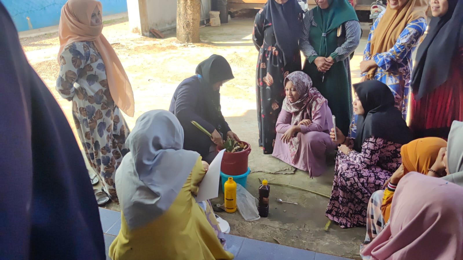 Atasi Kesulitan Pupuk Anorganik, ABDIMAS UTM Beri Penyuluhan Pupuk Organik