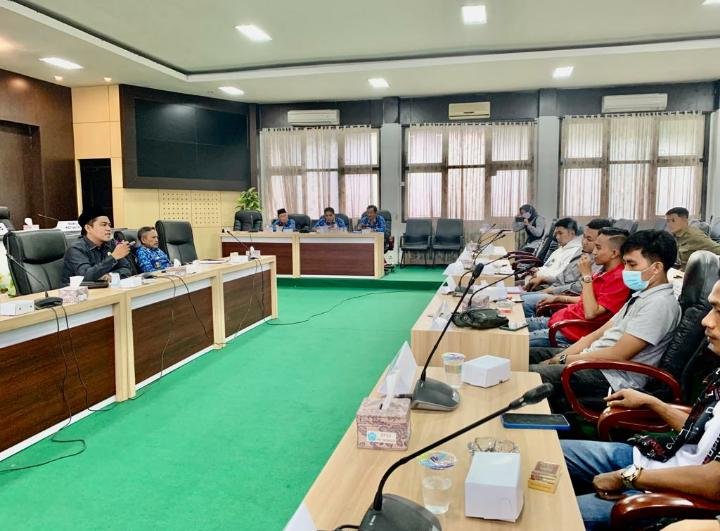 Simpang Siur Soal Pilkades Serentak Tahun 2023, GAM-JATIM Datangi Kantor DPRD Pamekasan