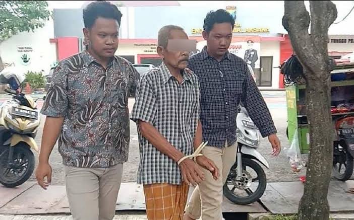 Seorang Kakek Setubuhi Anak Angkatnya di Bangkalan