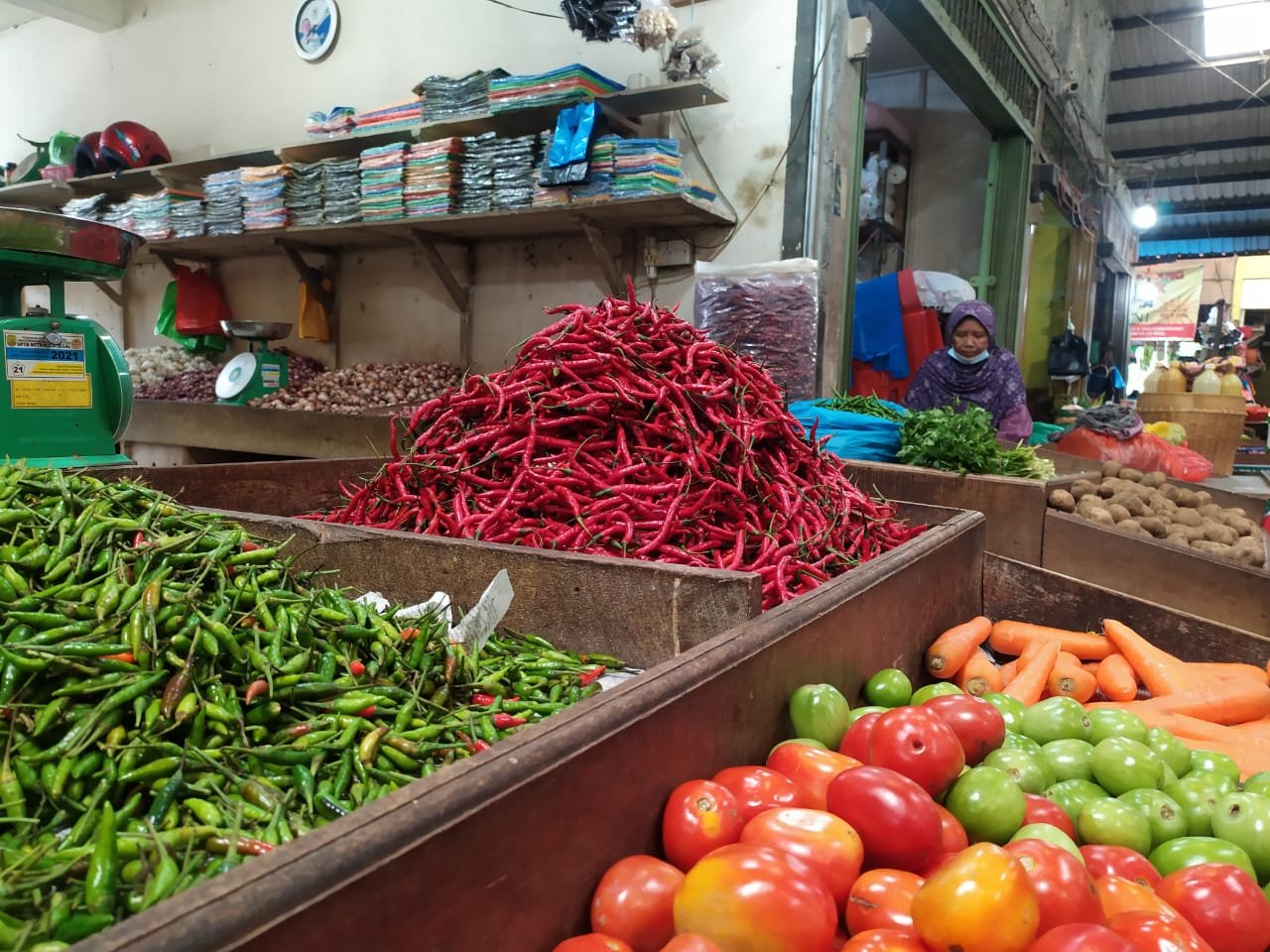 Jadi Buah Bibir di Pasaran, Harga Cabai Makin Pedas !