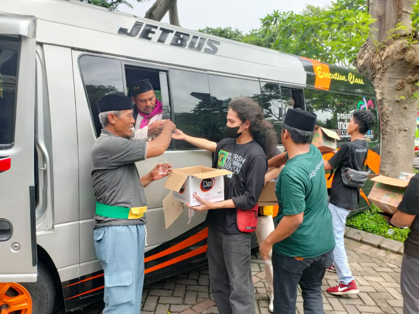 Aksi Peduli Jamaah NU, PW GMPI Jatim Adakan Bakti Sosial di Area Harlah NU