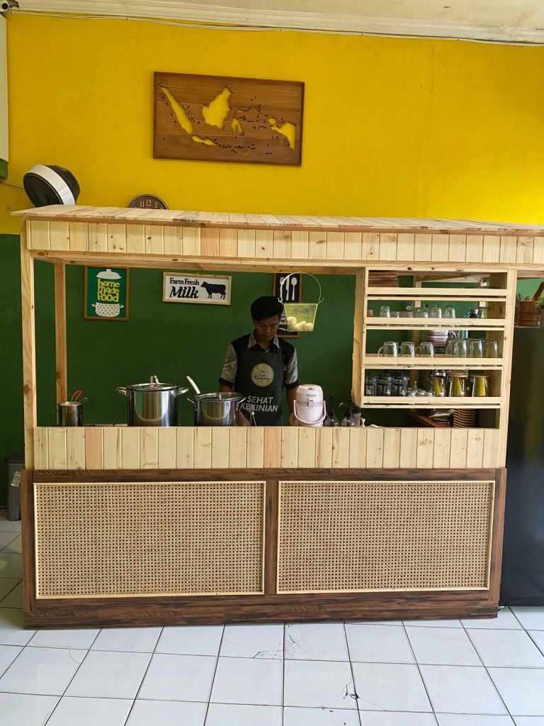 Kedai Rimpang Tawarkan Cafe Kekinian, Memberikan Warna Baru Jamu Tradisonal Madura 3 Kedai Rimpang Tawarkan Cafe Kekinian, Memberikan Warna Baru Jamu Tradisonal Madura