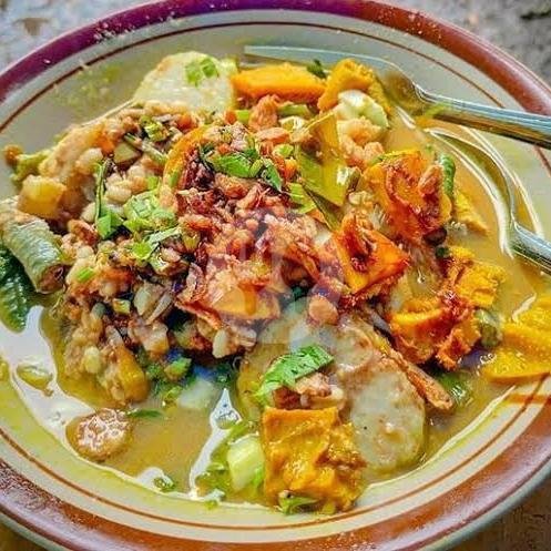 Nikmat Dan Murah Rujak Soto Bangkalan, Wajib Kamu Coba!