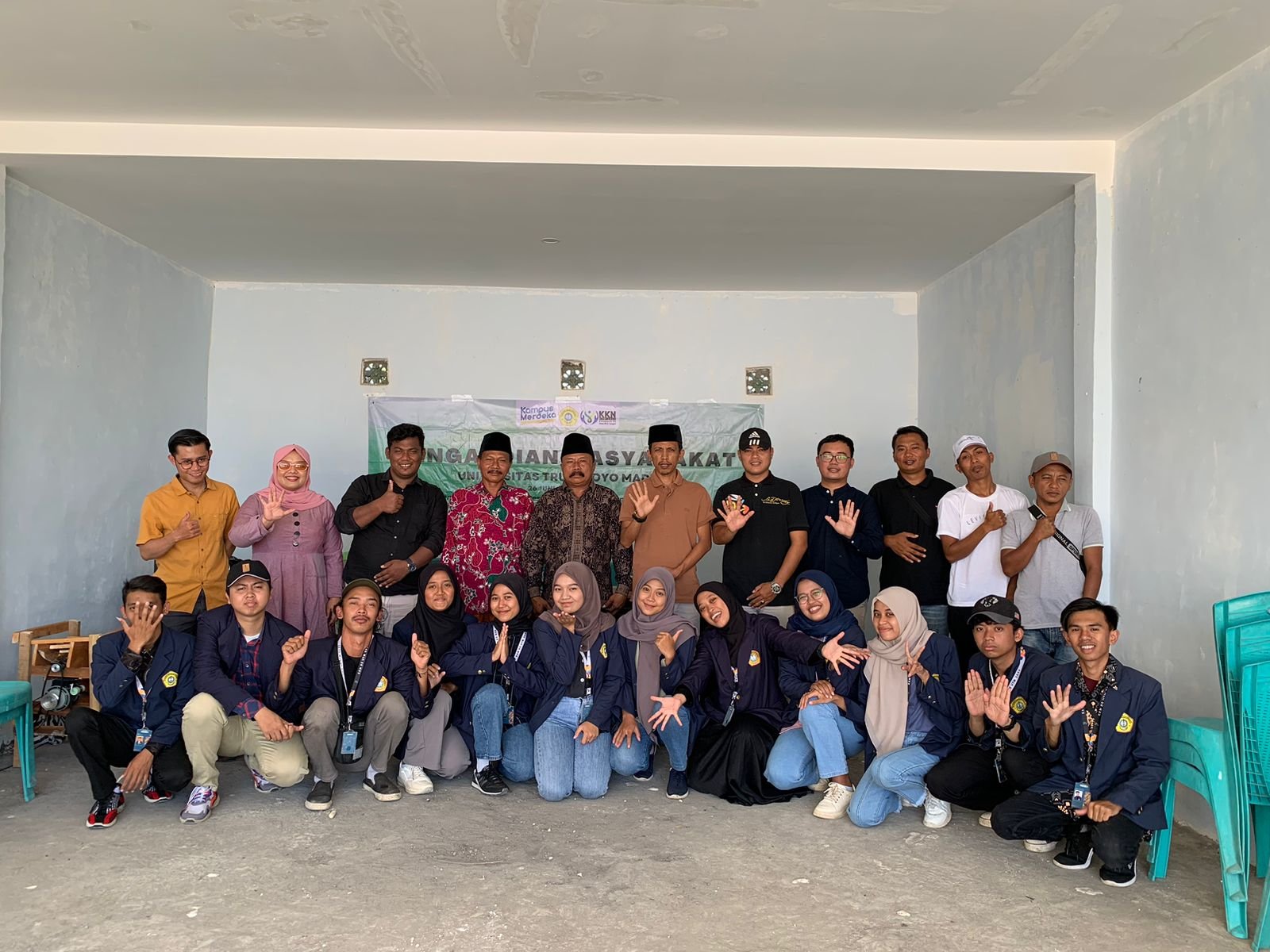 Tingkatkan Produktifitas Petani, Tim KKN-T 05 UTM Ciptakan Mesin Pemipil Jagung Otomatis