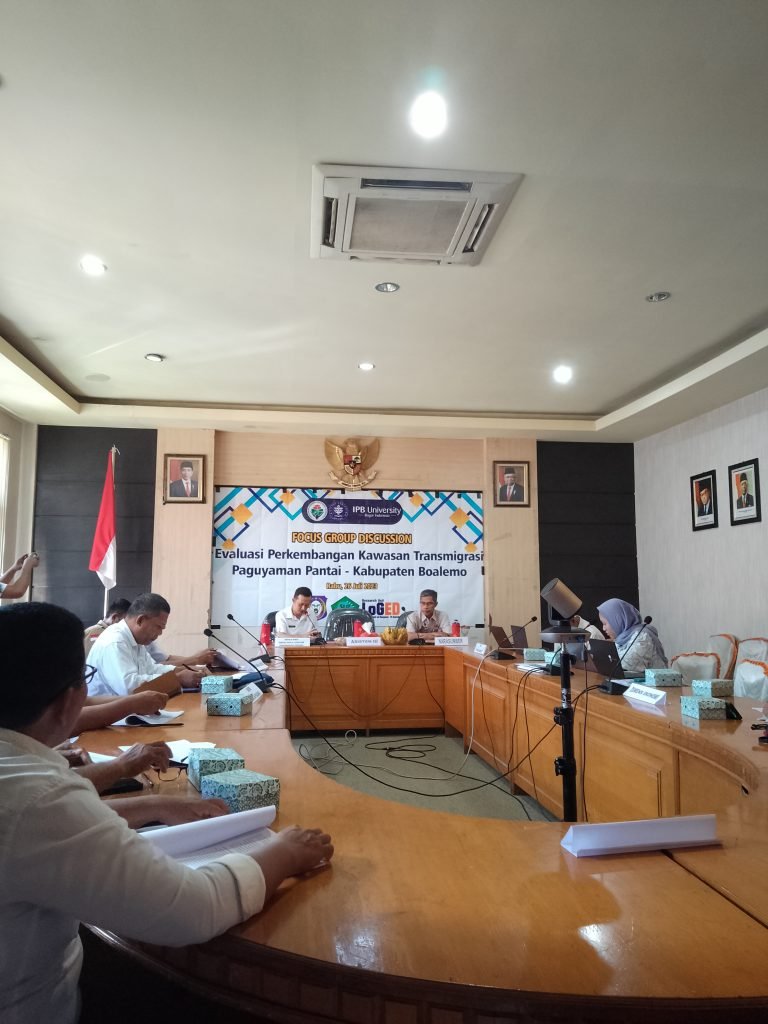 Gandeng IPB, Tim Evaluasi Direktorat PKT Kemendes Gelar FGD di Kawasan Paguyaman Pantai 2 Gandeng IPB, Tim Evaluasi Direktorat PKT Kemendes Gelar FGD di Kawasan Paguyaman Pantai