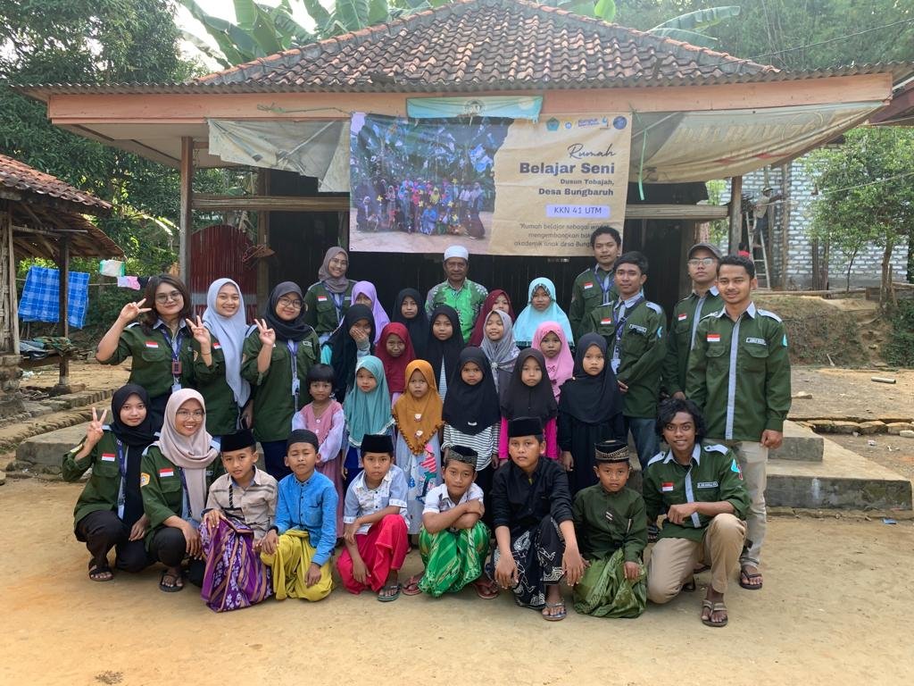 Tim KKN-T 41 UTM, Launching Rumah Belajar Seni di Desa Bungbaruh 