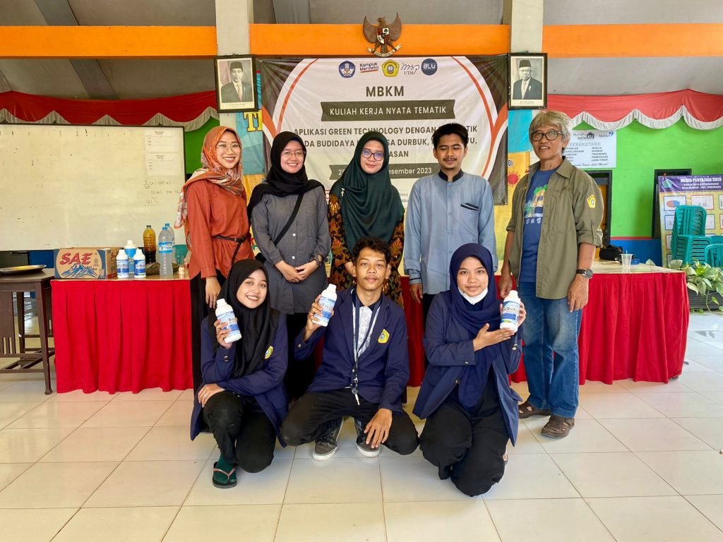 Prodi MSP dan Mahasiswa KKN-T Gelar Pelatihan Perbanyakan Probiotik di Desa Durbuk, Pamekasan