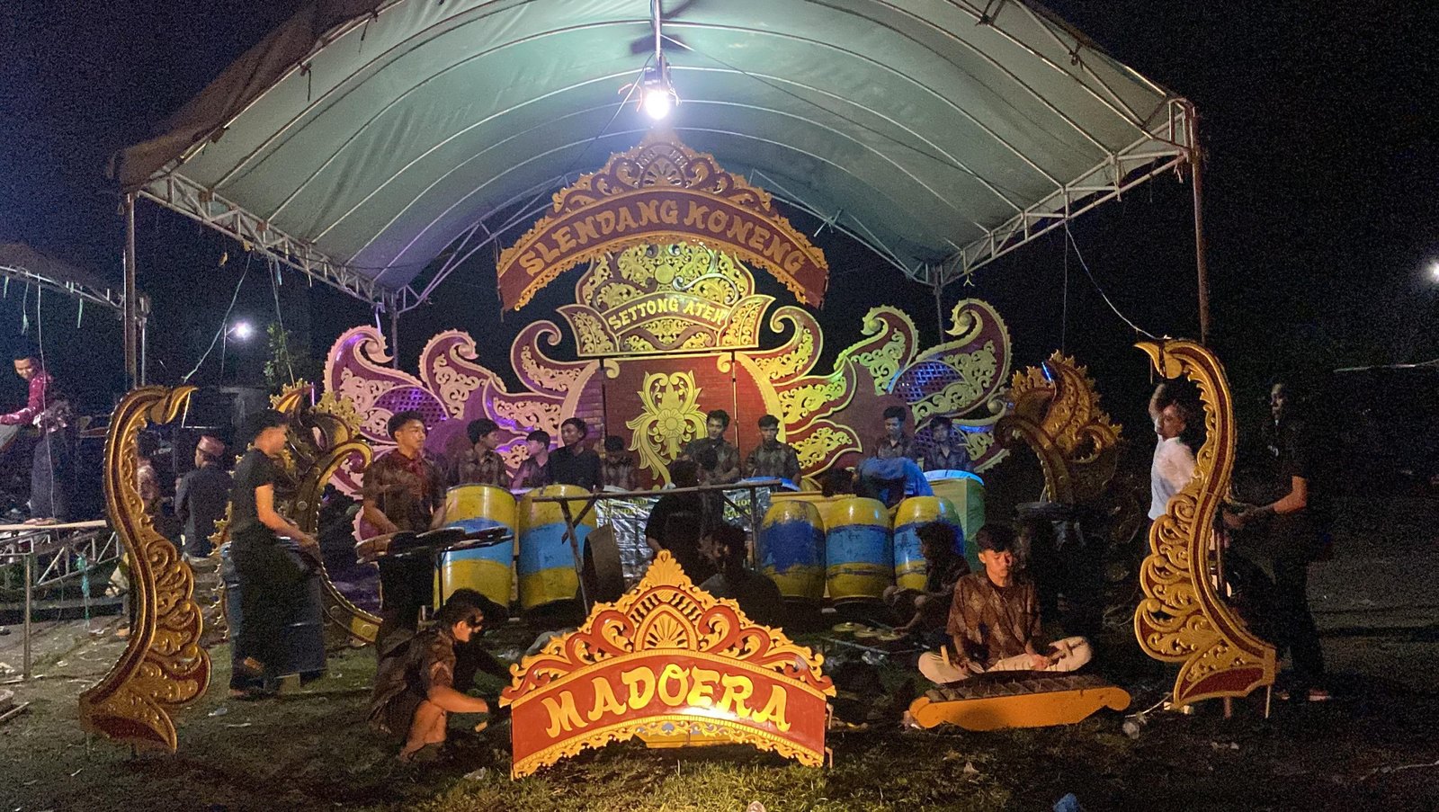 Mahasiswa UTM Gelar Lomba dan Bazar UMKM untuk Membangkitkan Potensi Ekonomi Desa Tlanakan