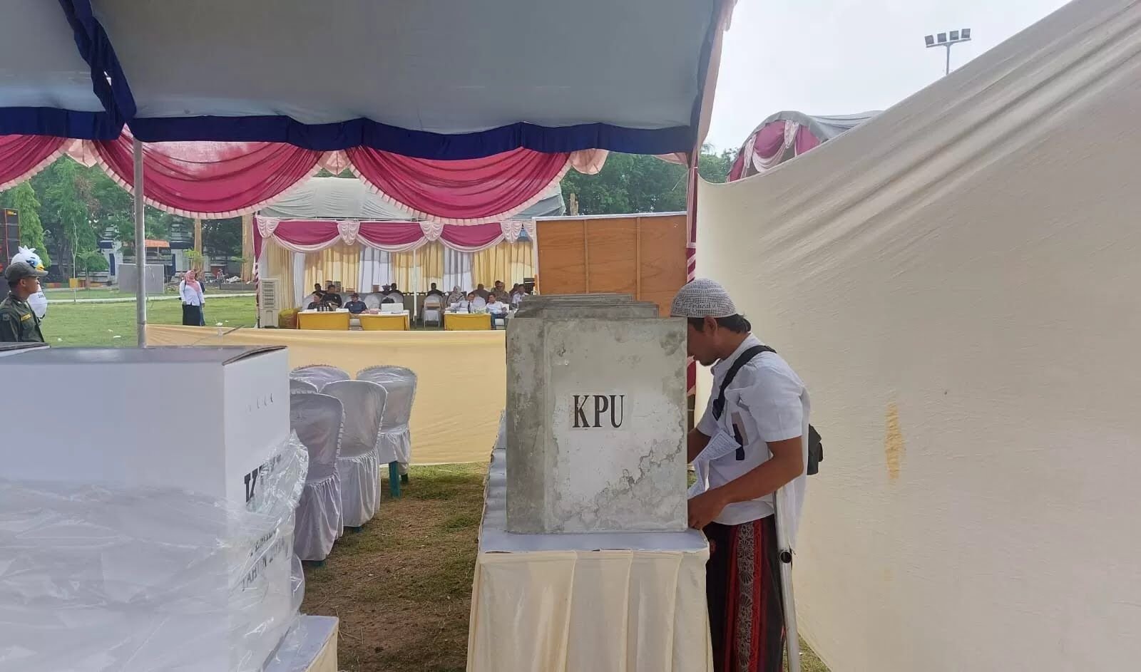 Ketua KPU Sampang Imbau Pemilih Tak Boleh Dokumentasikan Surat Suara