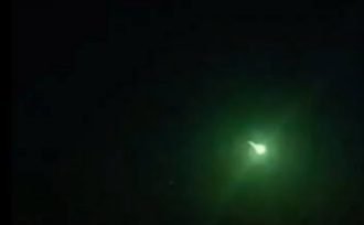 Ternyata Kilatan Cahaya Hijau, Terang Dilangit Guluk-Guluk