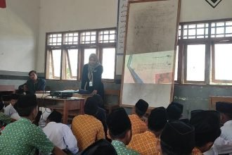 KKN 8 UTM Beri Psikoedukasi Kekerasan Seksual pada Santri Pondok Pesantren Al-Amin Al Haromain Desa Nagasareh
