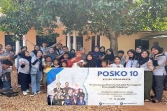 Inovatif! Mahasiswa KKN-10 UTM Manfaatkan Limbah Sekam Padi Jadi Pupuk Organik 