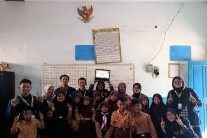Cegah Perundungan di Lingkungan Sekolah, Mahasiswa KKN UTM Gelar Sosialisasi “Stop Bullying” di MTs dan SD di Desa Nepa