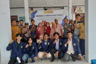 Transformasi Ekonomi Digital: Dosen dan Mahasiswa UTM Dampingi Kelompok Tani Mekar Sari Blumbungan Branding dan Pemasaran Berbasis Online