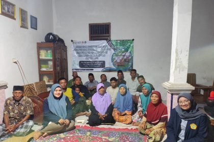 Tim MBKM Agrocoota Kenalkan Inovasi Media Tanam dan Teknologi Modern untuk Tingkatkan Kesejahteraan Petani Desa Gondanglor