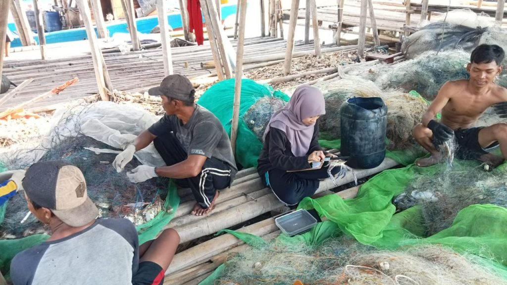 Perjuangan Nelayan Lampung Timur Melestarikan Rajungan di Tengah Jeratan Harga Murah 2 Perjuangan Nelayan Lampung Timur Melestarikan Rajungan di Tengah Jeratan Harga Murah
