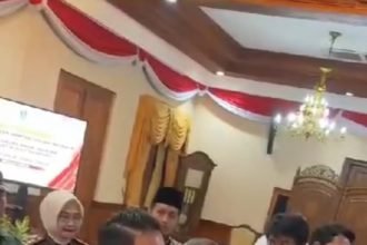 Terima SK Perpanjangan, PJ Bupati Sampang : Komitmen Meningkatkan Indeks Pembangunan Manusia
