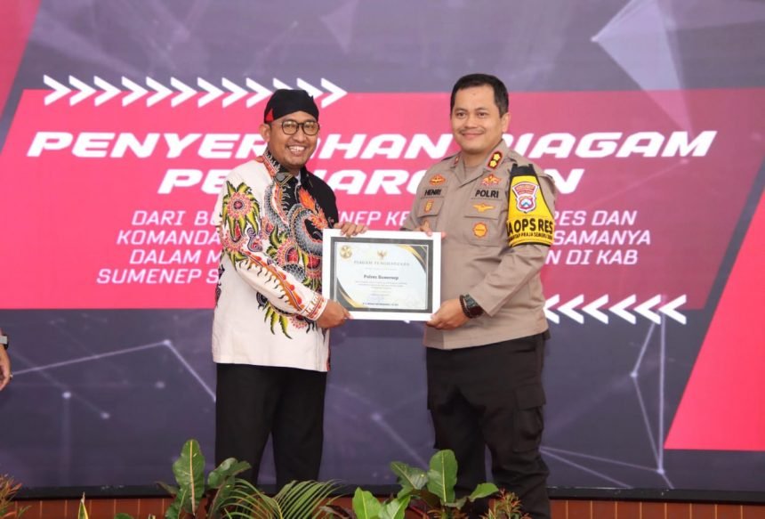 Kapolres Sumenep Terima Penghargaan sebagai Inisiator Ketahanan Pangan dari Bupati Fauzi