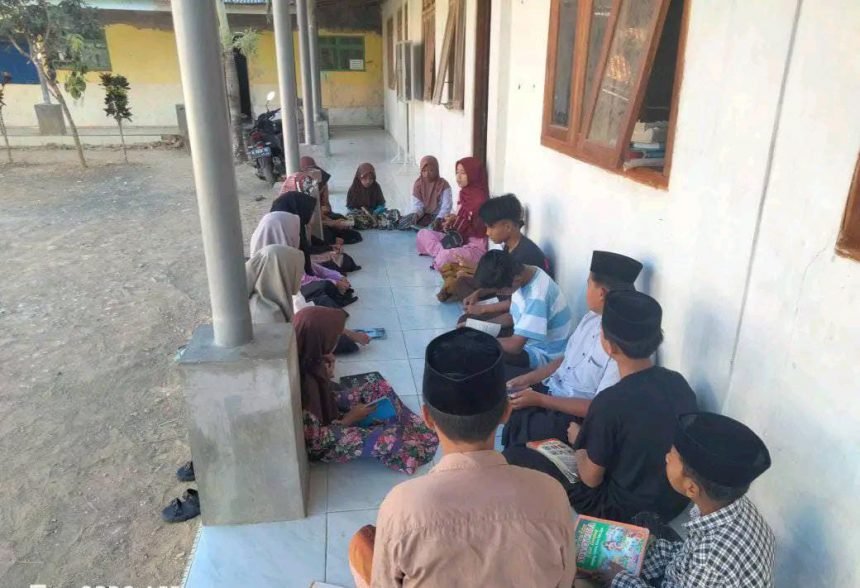 Gencar Hidupkan Literasi, OSIS Zainussalim Harapkan Literatur yang memadai