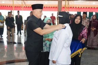 Dewi Risdiana Resmi Dilantik sebagai Kepala Desa Campor, Bertekad Lanjutkan Pelayanan Terbaik