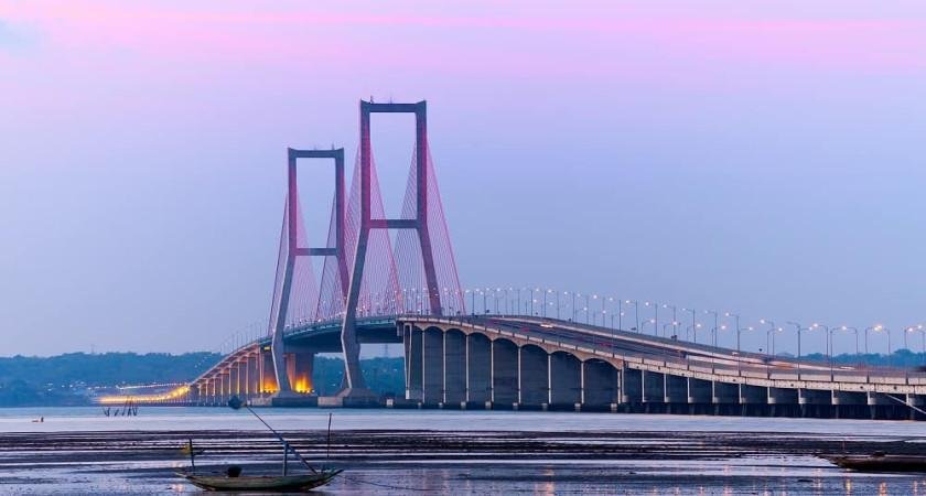 Ikama Tolak Usulan Jembatan Suramadu Kembali Berbayar (Ilustrasi)