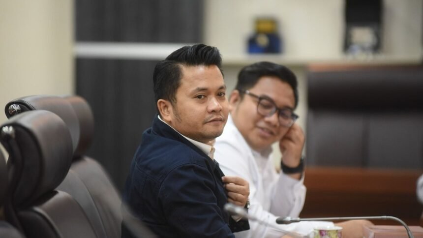 Audiensi Ojol ke BAM DPR, Ketua Kapoksi PAN : Mendukung Ojol Punya Aturan atau Payung Hukum yang Jelas 1 Audiensi Ojol ke BAM DPR, Ketua Kapoksi PAN : Mendukung Ojol Punya Aturan atau Payung Hukum yang Jelas