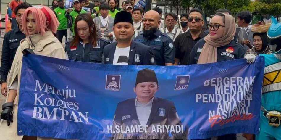 Diantar Pelaku UMKM dan Ojol, Slamet Ariyadi resmi Daftarkan diri sebagai Calon Ketua Umum BM PAN