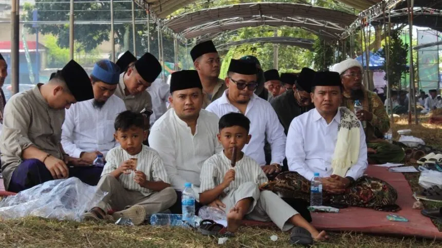 Lautan Jemaah Hadiri Haul ke-21 Almagfurullah KH. A. Muafi A. Zaini di Madura