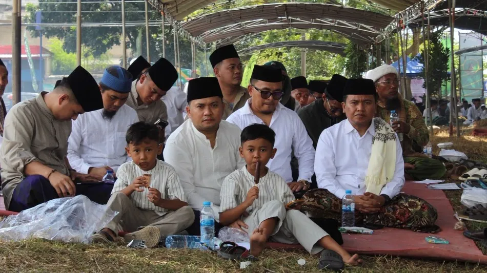Lautan Jemaah Hadiri Haul ke-21 Almagfurullah KH. A. Muafi A. Zaini di Madura