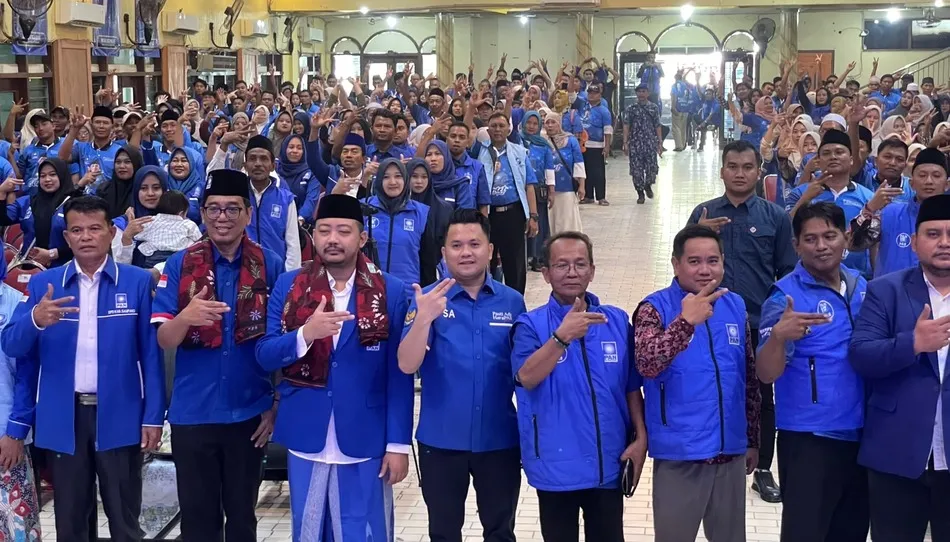 Slamet Ariyadi Kukuhkan Relawan PAN di Sampang, Perkuat Kekuatan Partai dari Akar Rumput