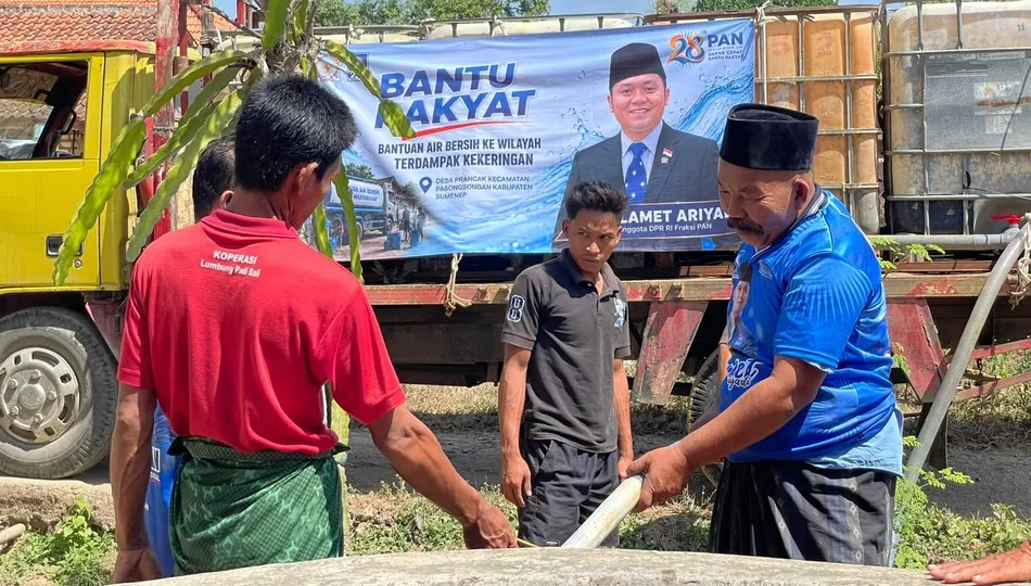 Hari Kemerdekaan, Slamet Ariyadi Kirim Bantuan Air untuk Warga Terdampak Kekeringan di Sumenep