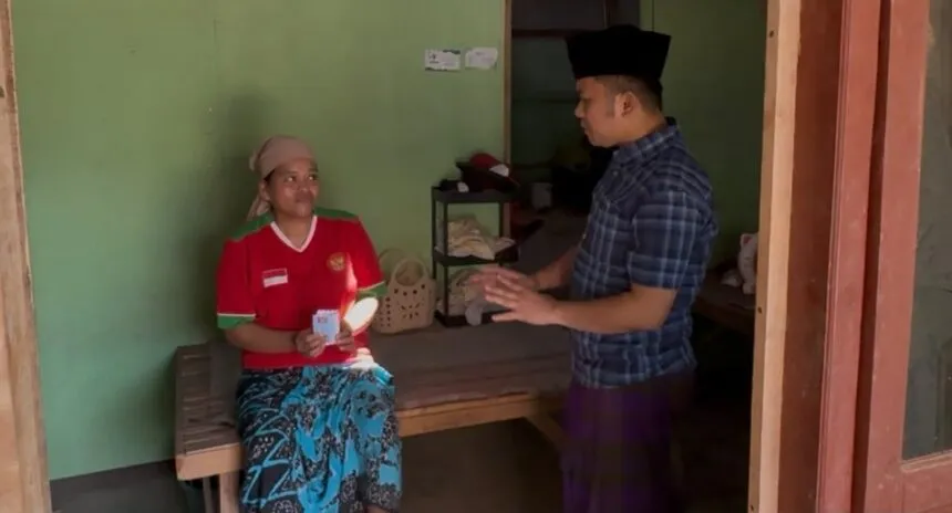 Slamet Ariyadi Peduli, Sambangi Ibu Munayah di Karang Penang dan Ikhtiarkan Akses Bansos